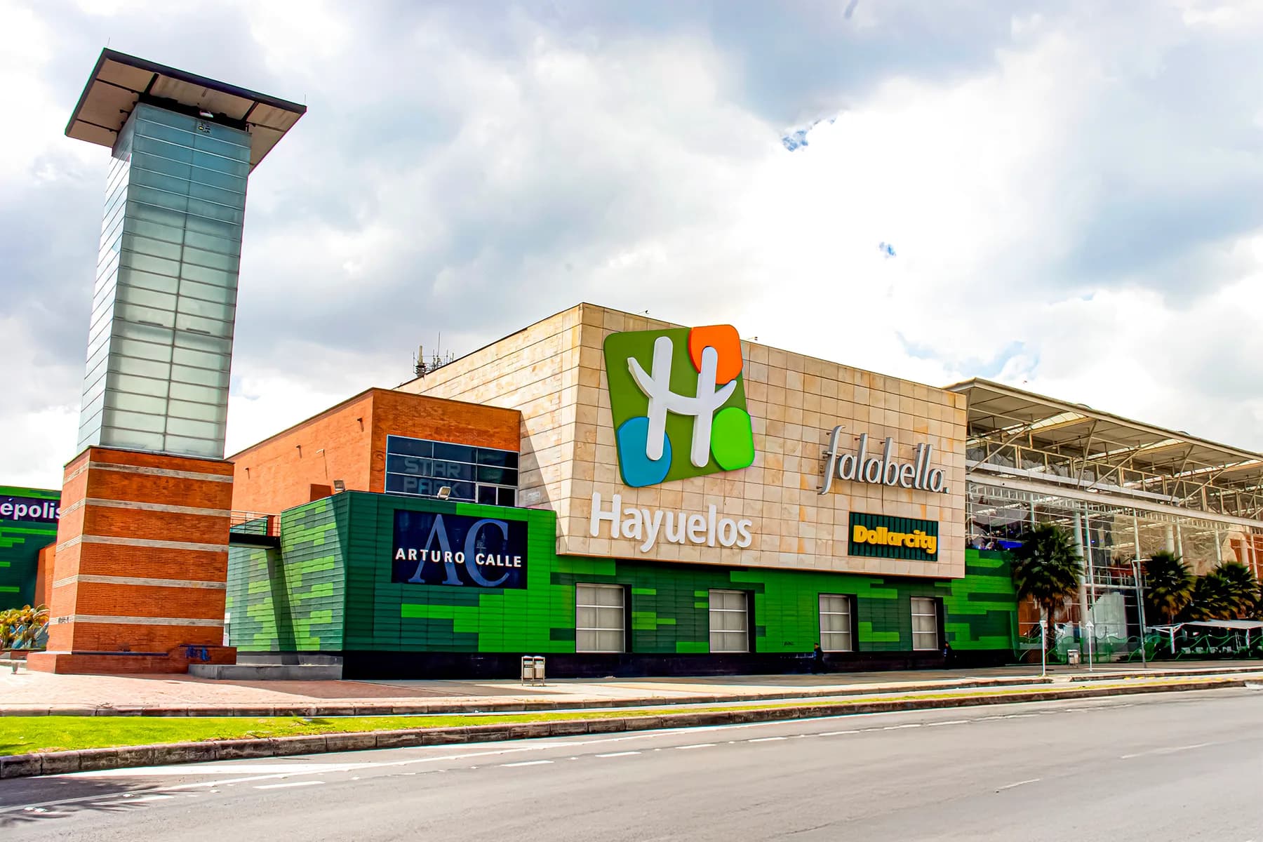 Nueva sede CHAOPELOS — Centro Comercial Hayuelos